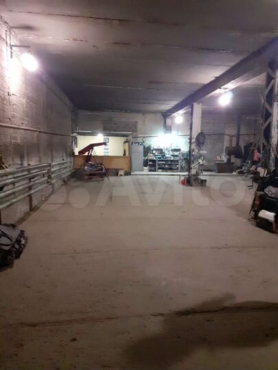 Гараж, > 30 м²