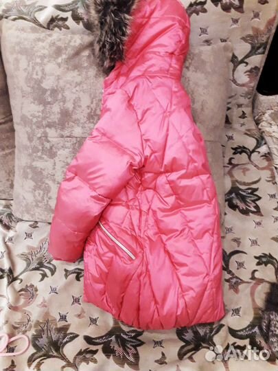 Удлинённая зимняя курточка+шапка новая+варежки