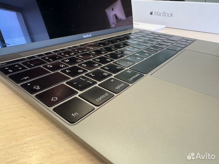 Macbook 12 inch, 2017 Space Grey