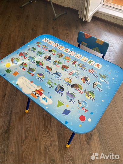 Стол и стул детский