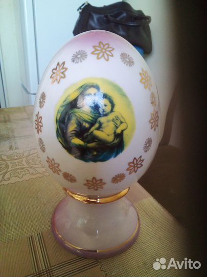 Фарфоровое пасхальное яйцо