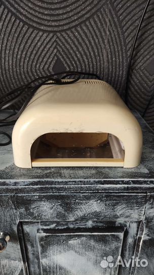 Лампа для наращивания ногтей