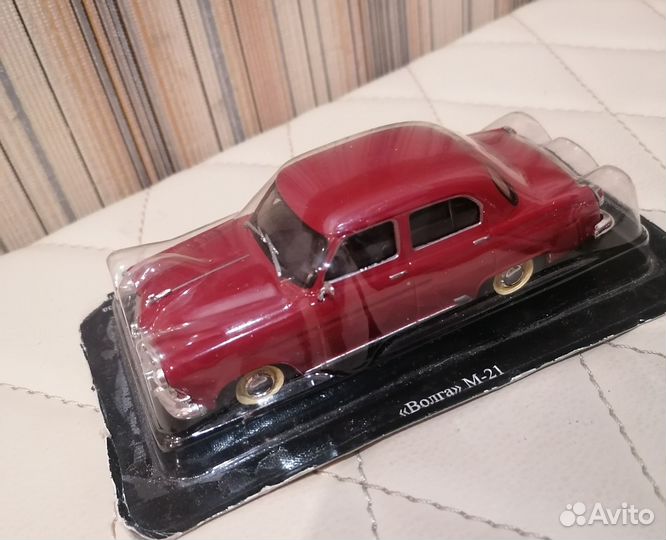Модель автомобиля Волга М-21