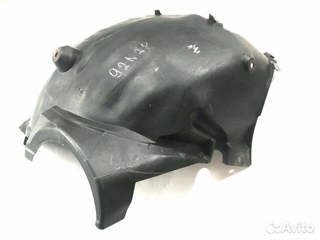 Подкрылок передний Mercedes C W203