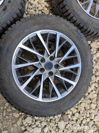 R18 Pirelli Ice Zero 235/60, PCD 5x114.3 DIA 67.1