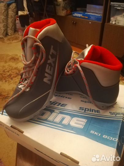Новые лыжные ботинки