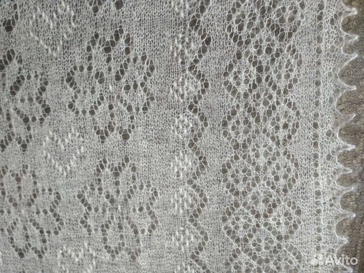 Паутинка пуховая. Ажурный пуховый платок