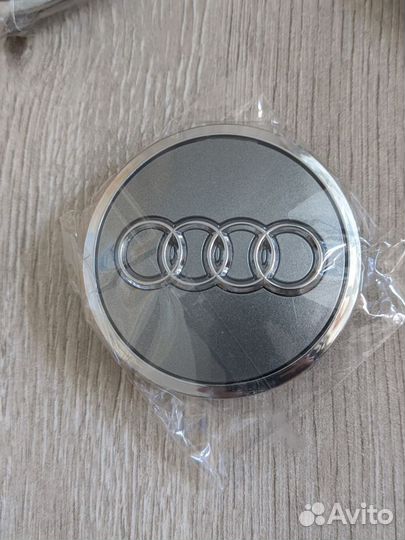 Колпачки на диски Audi 61мм 4M0601170