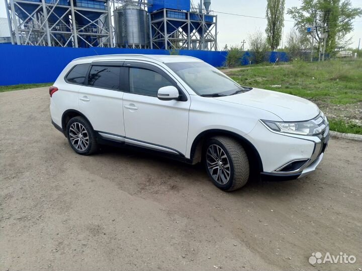 Mitsubishi Outlander 2.4 CVT, 2016, 150 000 км