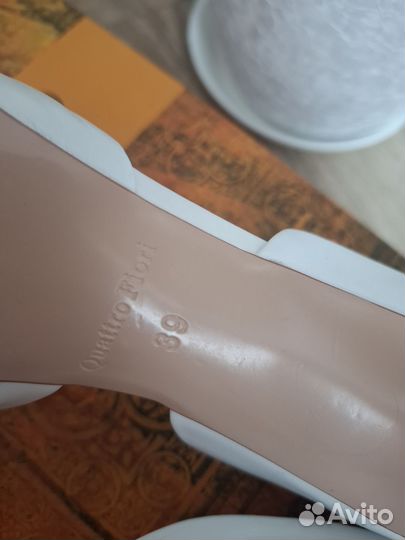 Туфли Quattro Fiori 39 размер