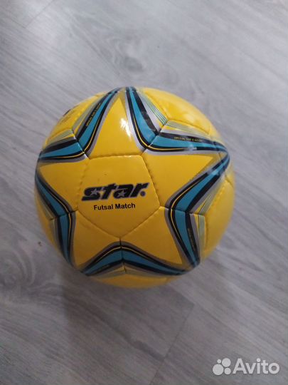 Футбольный мяч