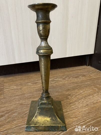 Старинный подсвечник