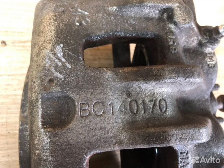 Суппорт тормозной передний правый Ssangyong Actyon