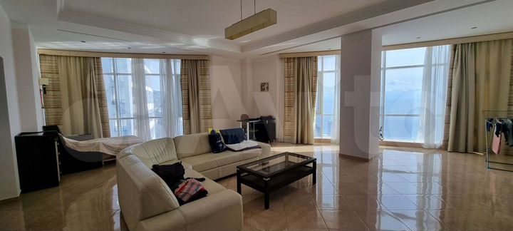 2-к. квартира, 132,6 м², 6/19 эт.