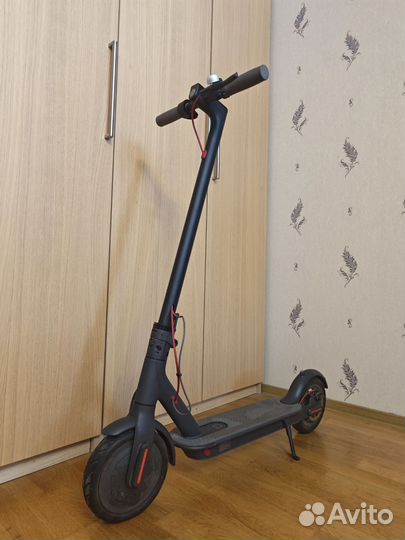 Электросамокат Xiaomi Mijia Electric Scooter M365