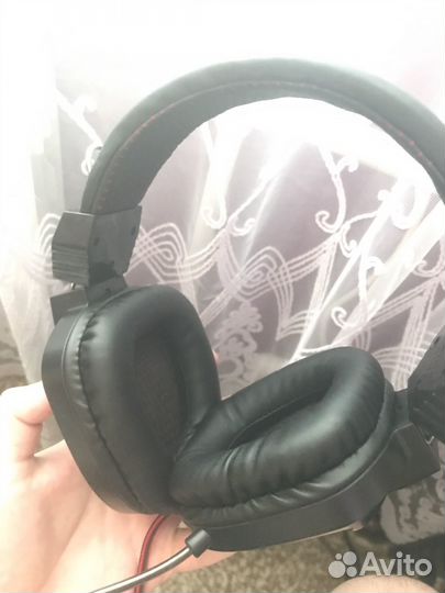 Игровые наушники