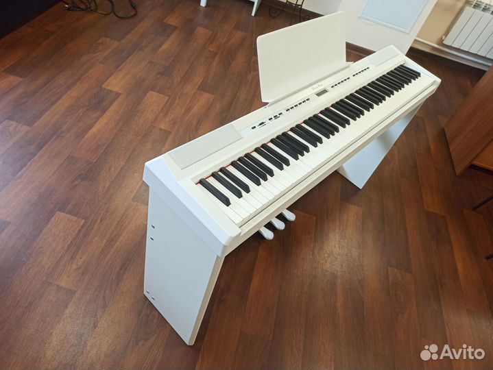 Цифровое пианино для начинающих и не только, новое