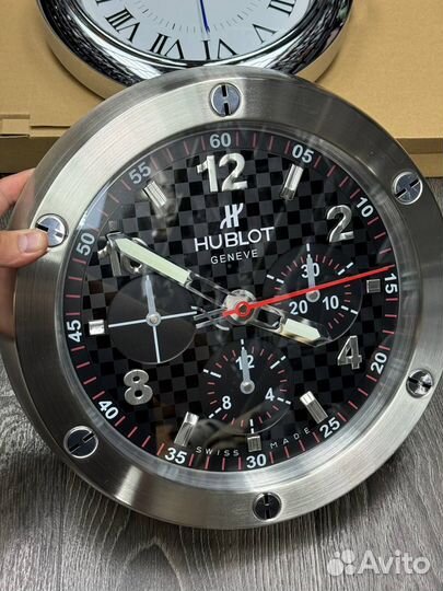 Настенные часы Hublot Geneve