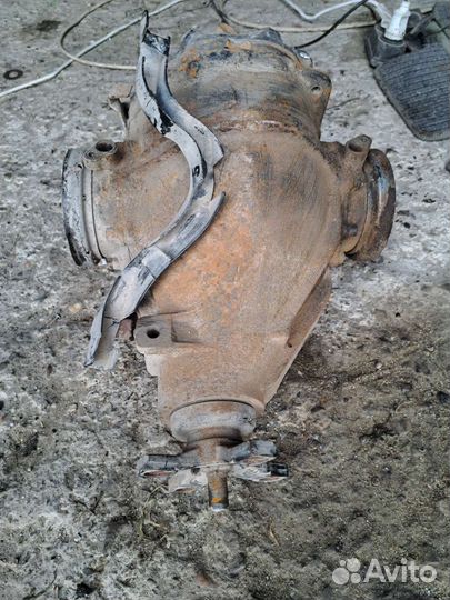 Редуктор задний на Mercedes W140 S600