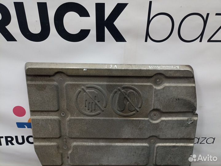 7421638275 Экран тепловой Renault T, Volvo FH