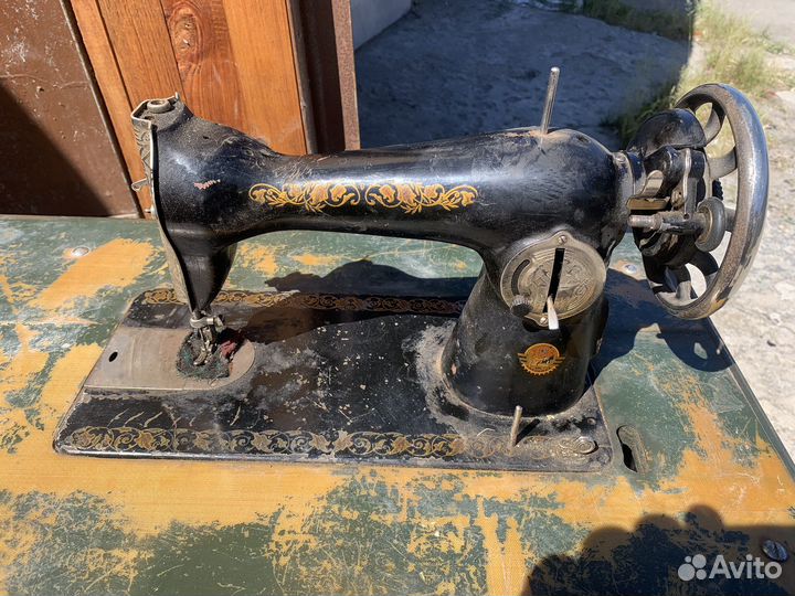 Швейная машина пмз им. Калинина