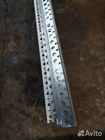 Малярный уголок оцинкованный