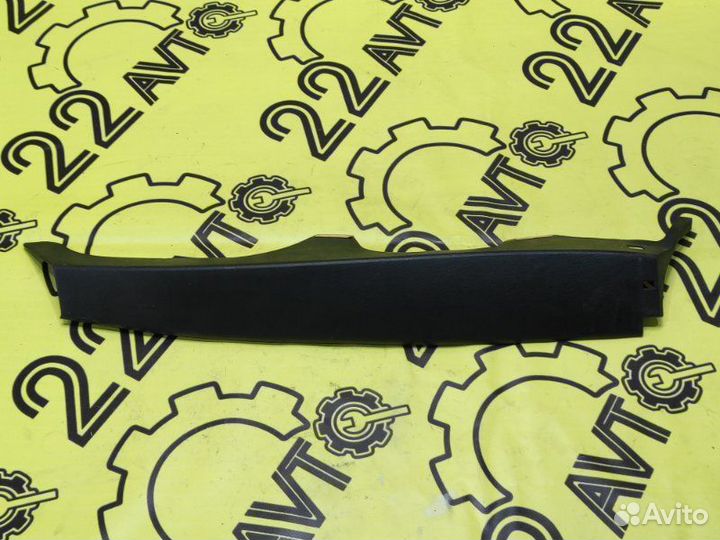 Накладка стойки нижняя задняя правая Lexus Gs350