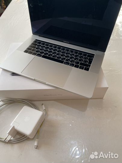 Apple Macbook Pro 15 2018 Core i7 512Гб озу 16Гб