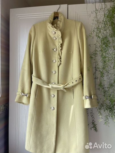 Пальто женское Lanika