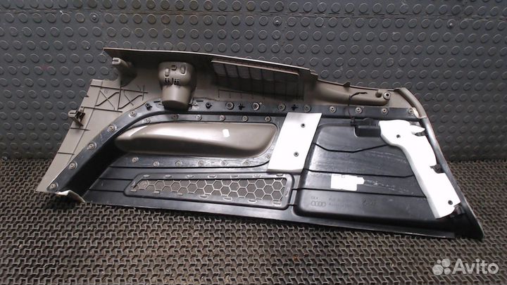 Обшивка пространства багажника Audi Q7, 2010