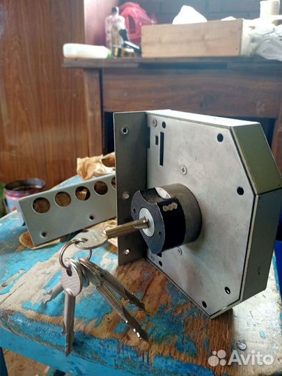 Замок дверной накладной СССР