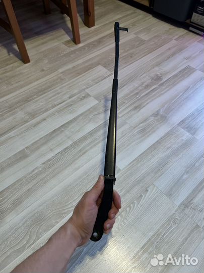 Поводок переднего левого дворника Mazda3 bk