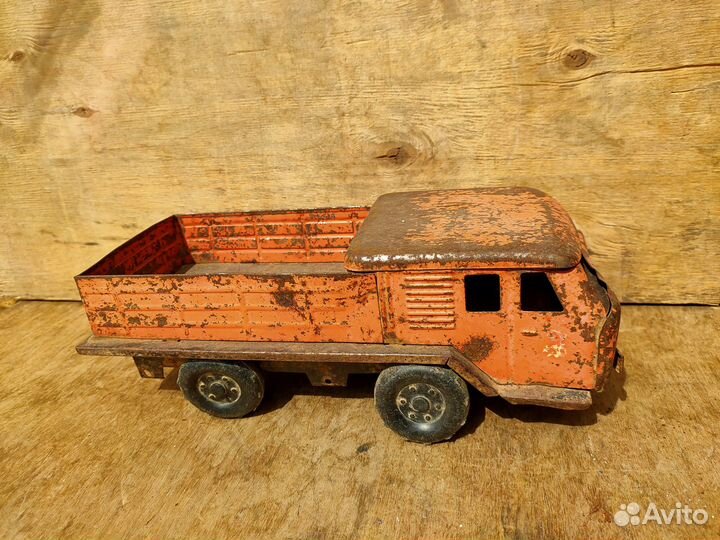 Игрушка машинка железная СССР