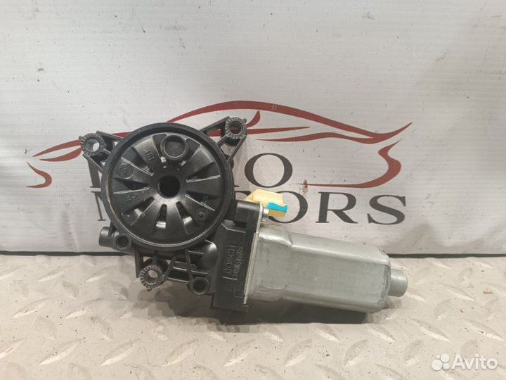 Мотор стеклоподъемника передний левый Hyundai