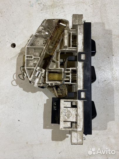 Блок управления климатом Nissan Almera N15