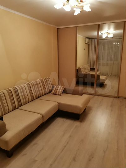 1-к. квартира, 42 м², 3/6 эт.