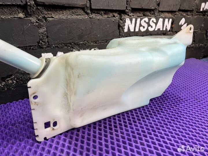 Бачок омывателя Nissan Dualis NJ10-049131 MR20DE