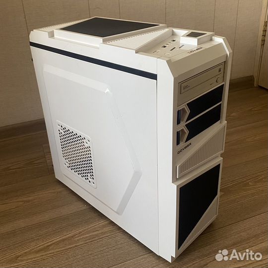 Игровой корпус для компьютера белый