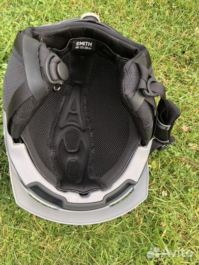 Шлем горнолыжный и очки