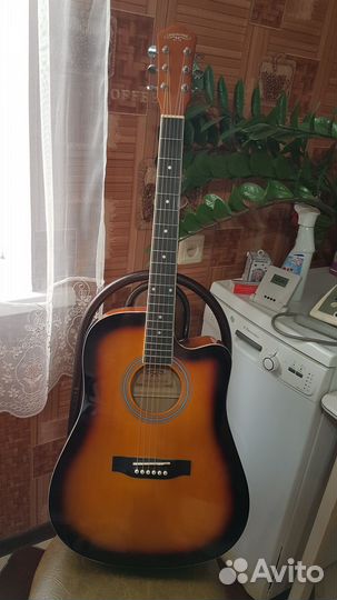 Электроакустическая гитара