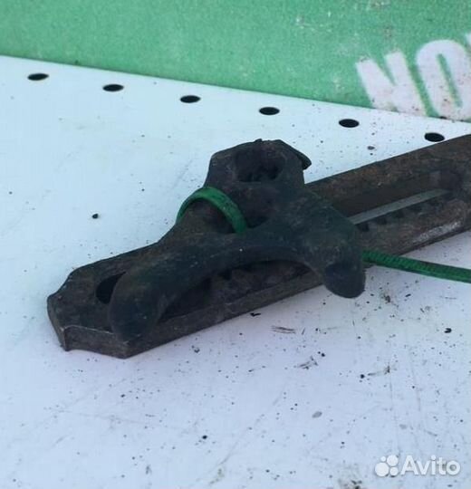 Кронштейн (сопут. товар) Фольксваген Пассат Б3