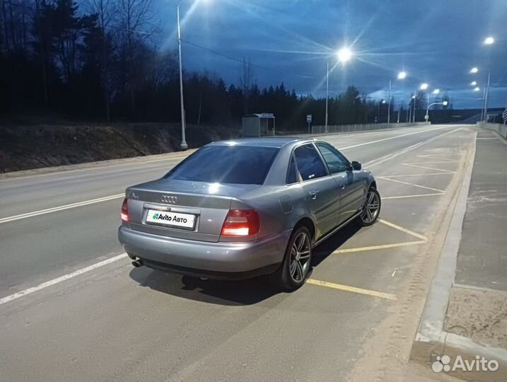 Audi A4 1.8 МТ, 1995, 470 000 км