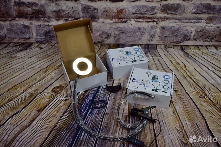 Кольцевая лампа на прищепке