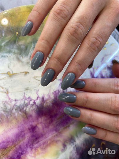 Модель на маникюр