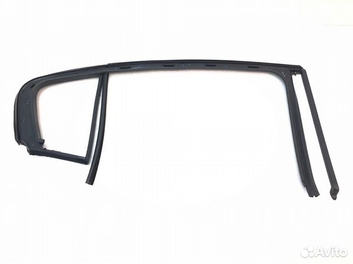 Молдинг двери задний левый Volkswagen Passat B7