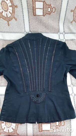 Джинсовая куртка