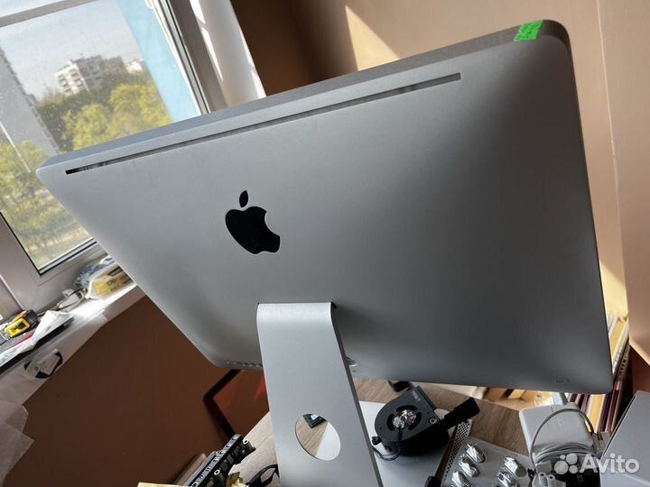 Apple iMac 21,5 2011 по запчастям