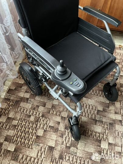 Кресло-коляска с электроприводом