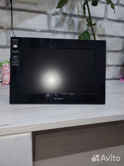 Цифровая фоторамка Sony