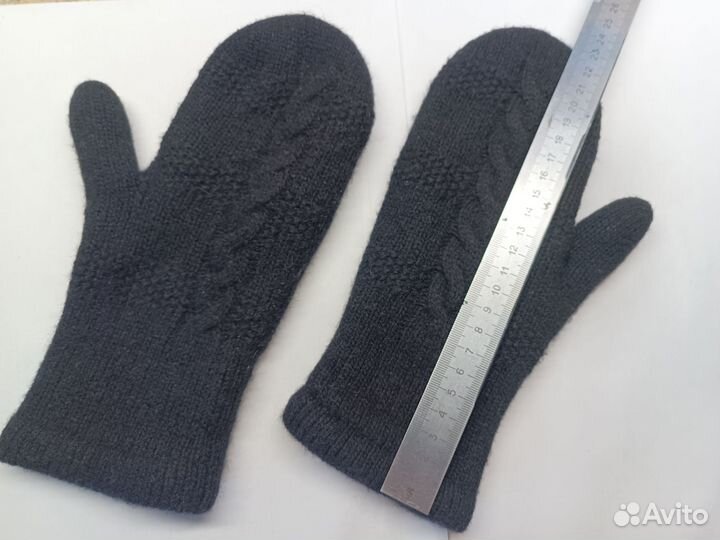 Варежки женские